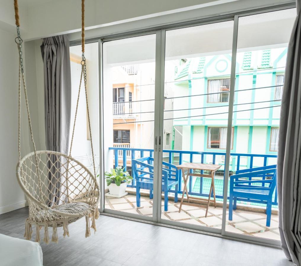 Meow Cafe & Hotel Patong Kültér fotó