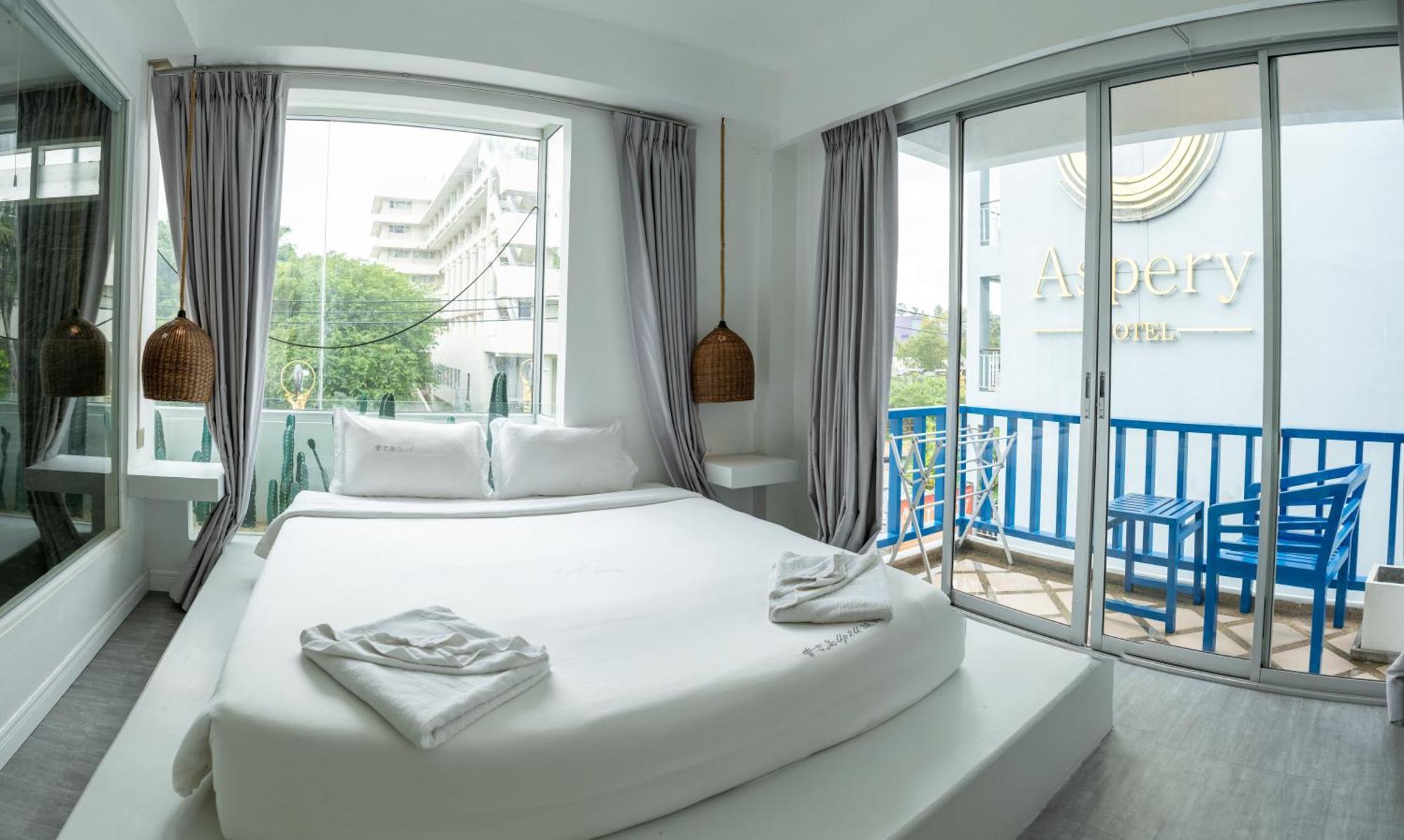 Meow Cafe & Hotel Patong Kültér fotó